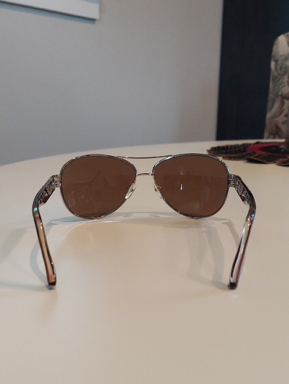 AYA Cameron Sunglasses Heron Design by Corrine Hunt - Picture 4 of 7
